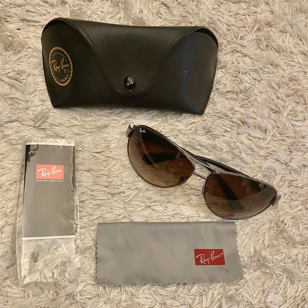 Rayban Unisex Sunglasses with original case
